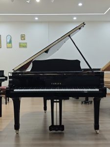 雅马哈C3X高端三角钢琴